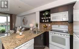 623 - 120 DALLIMORE CIRCLE Toronto 