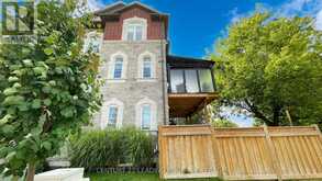 6 GLOBEMASTER LANE N Richmond Hill 