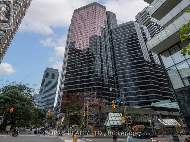 1710 - 1001 BAY STREET Toronto Ontario