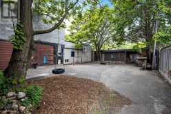 1402 DUNDAS STREET W Toronto 