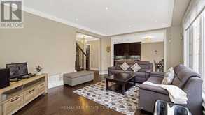 8 COACH HOUSE COURT Brampton