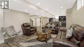 8 COACH HOUSE COURT Brampton