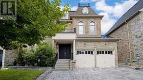 8 COACH HOUSE COURT Brampton 