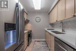 816 - 650 LAWRENCE AVENUE W Toronto