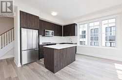 204 - 652 CRICKLEWOOD DRIVE Mississauga 