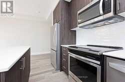 204 - 652 CRICKLEWOOD DRIVE Mississauga 