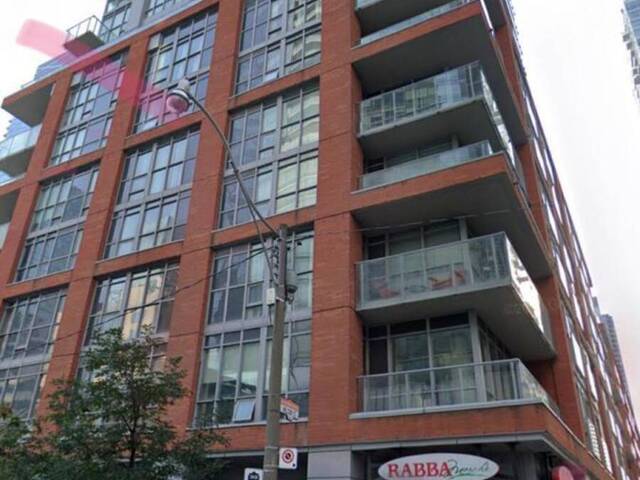 3302 - 126 SIMCOE STREET Toronto Ontario