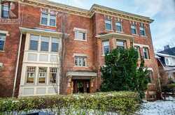 4 - 5 LONSDALE ROAD Toronto 