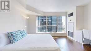 1002 - 7 CARLTON STREET Toronto 