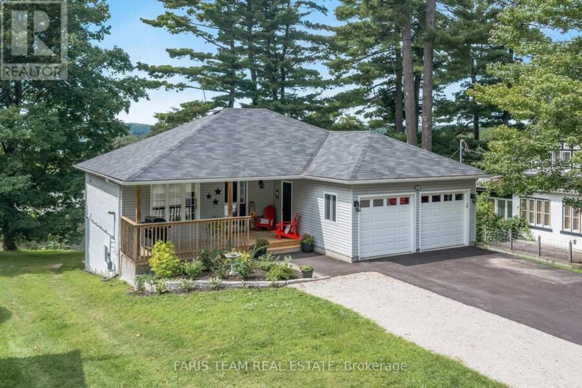 10 CLARENCE AVENUE Penetanguishene