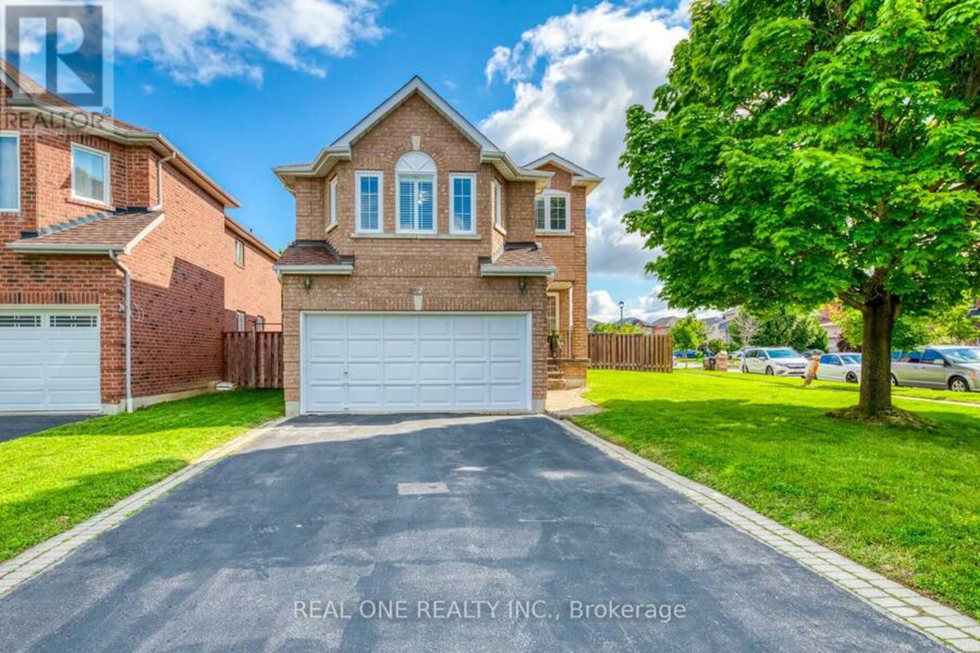 6379 NEWCOMBE DRIVE Mississauga 