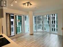 831 - 230 SIMCOE STREET Toronto 