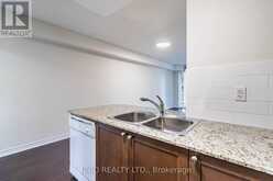 2401 - 761 BAY STREET Toronto 