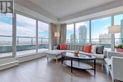 3906 - 955 BAY STREET Toronto 