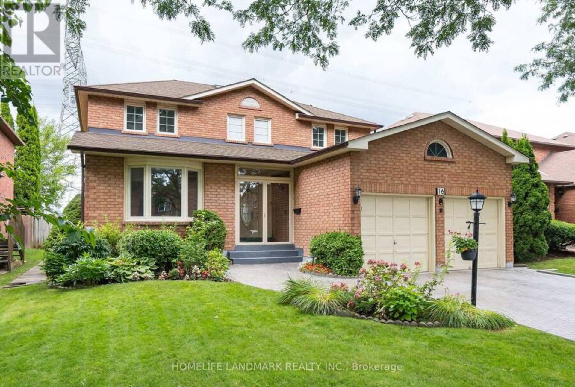 16 PARKLAWN CRESCENT Markham