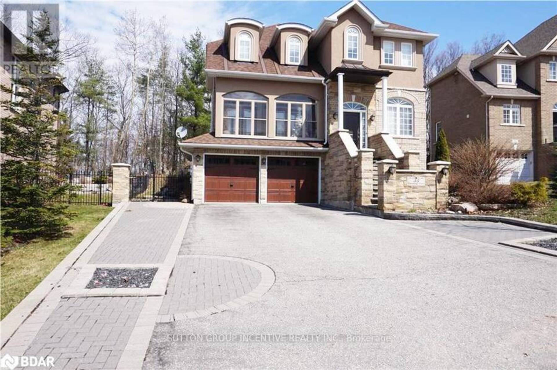 33 CUMMING DRIVE Barrie 