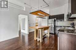 302 - 2 FIELDWAY ROAD Toronto 