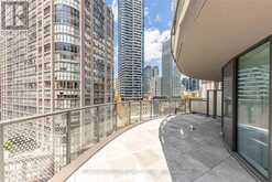 611 - 11 WELLESLEY STREET W Toronto 