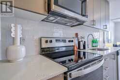 813 - 3200 WILLIAM COLTSON AVENUE Oakville