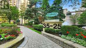 812 - 35 KINGSBRIDGE GARDENS Mississauga 