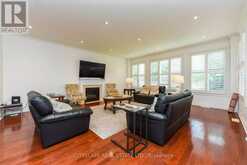 2522 LYNDHURST DRIVE Oakville 