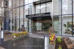 202 - 57 ST JOSEPH STREET Toronto 