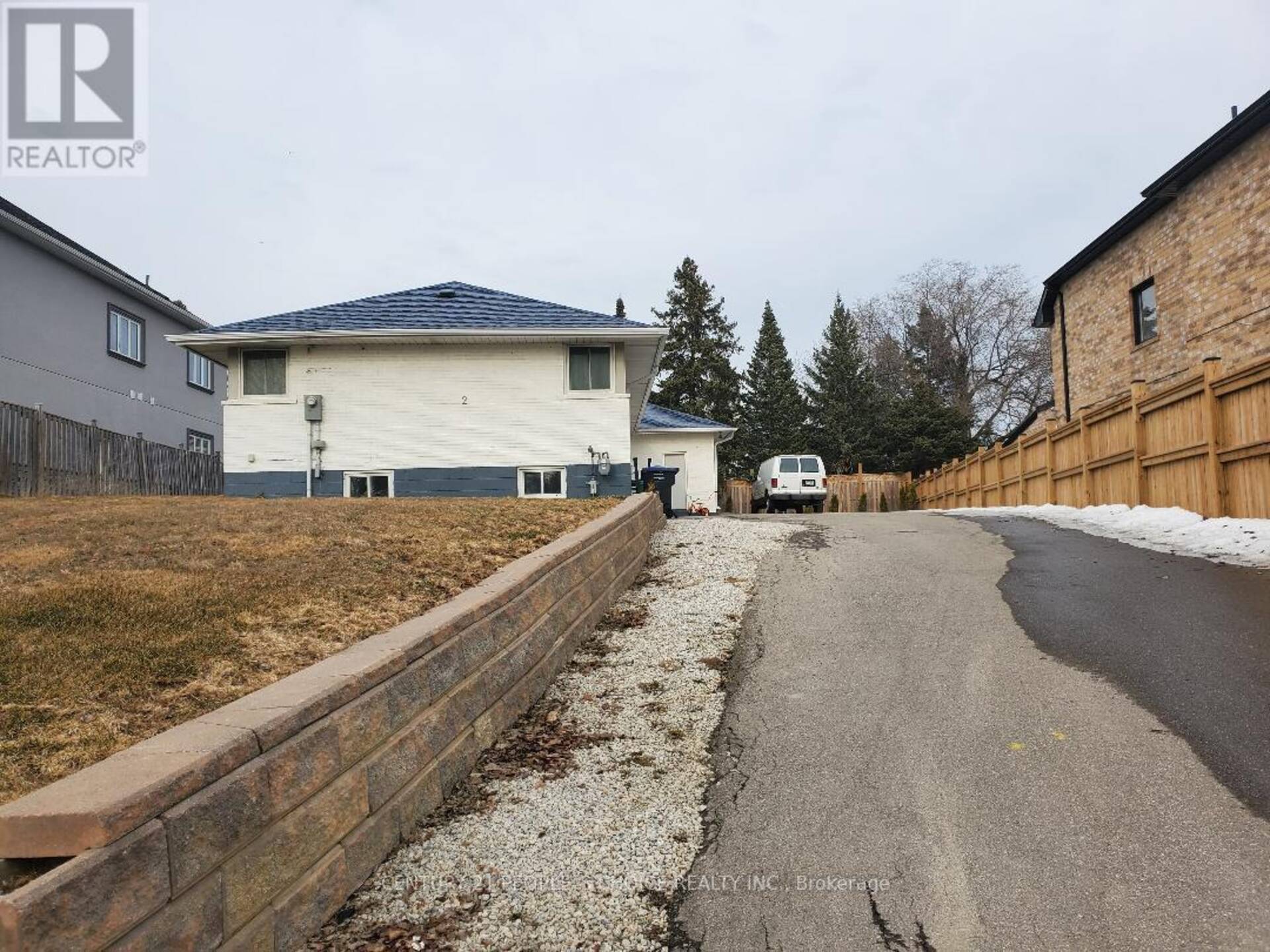 2 INDER HEIGHTS DRIVE Brampton