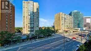 429 - 500 DORIS AVENUE Toronto