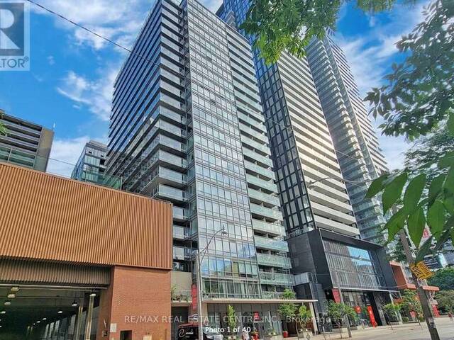 901 - 22 WELLESLEY STREET Toronto Ontario