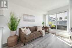 813 - 100 EAGLE ROCK WAY Vaughan