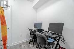 813 - 100 EAGLE ROCK WAY Vaughan