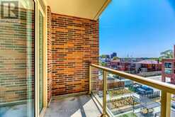 428 - 1787 ST. CLAIR AVENUE W Toronto