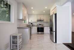 27 GLENSTROKE DRIVE S Toronto