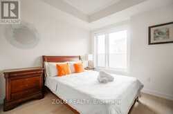 - ROOM - 88 WILLIAM DUNCAN ROAD Toronto