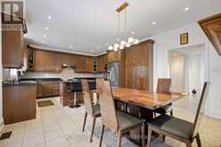 212 19TH AVENUE Richmond Hill 