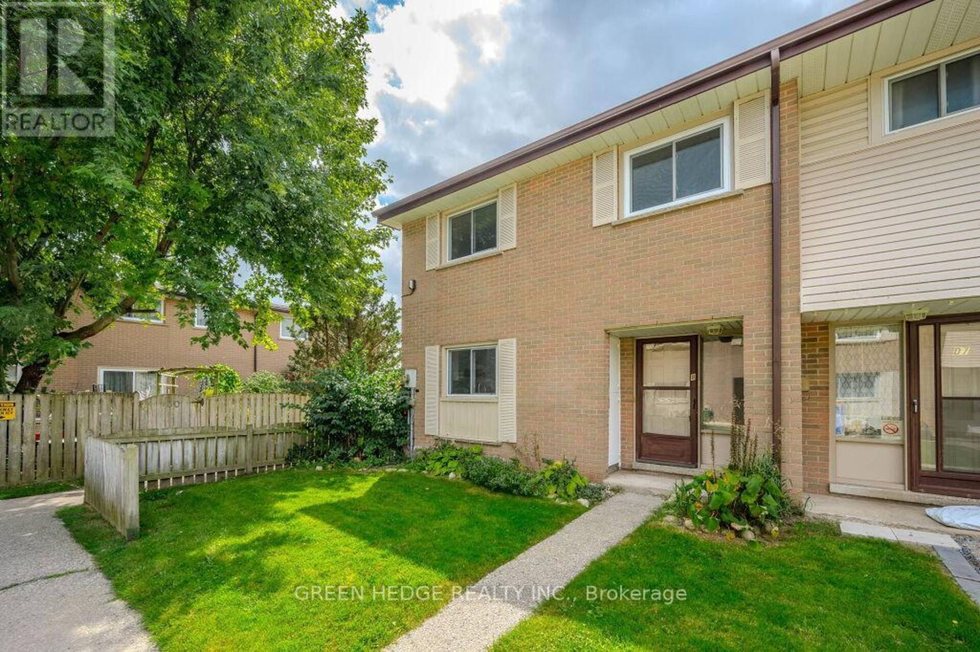 D8 - 527 WOODLAWN ROAD E Guelph 