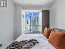 2201 - 218 QUEENS QUAY W Toronto