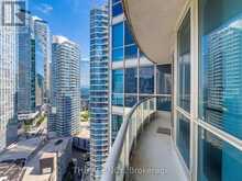 2201 - 218 QUEENS QUAY W Toronto