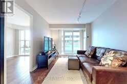 1111 - 736 SPADINA AVENUE Toronto