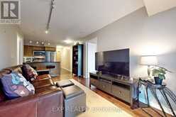 1111 - 736 SPADINA AVENUE Toronto