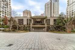 2027 - 3888 DUKE OF YORK BOULEVARD Mississauga 