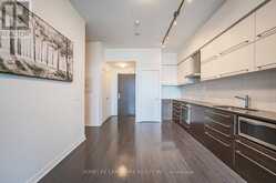 1703 - 770 BAY STREET Toronto