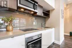 421 - 111 ST CLAIR AVENUE W Toronto