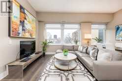 421 - 111 ST CLAIR AVENUE W Toronto