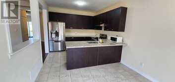 UPPER - 981 BLACK CHERRY DRIVE Oshawa 