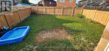 UPPER - 981 BLACK CHERRY DRIVE Oshawa 