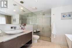 72 SIR RAYMOND DRIVE Toronto 