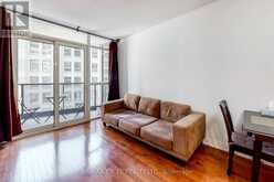 902 - 21 CARLTON STREET Toronto