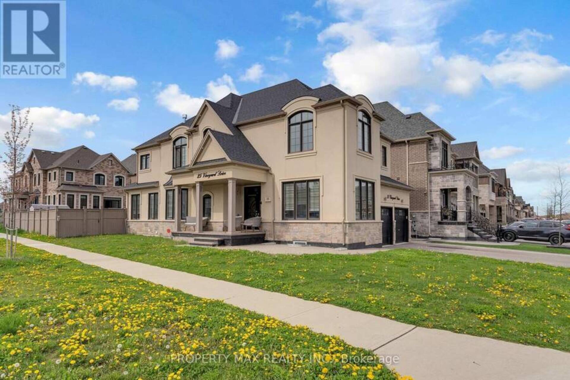 25 VINEYARD DRIVE Brampton 