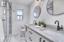 1 HILLAVON DRIVE S Toronto